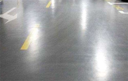 怎样才能确保自己选的环氧地坪漆产品质量是好的,其实闻闻就行