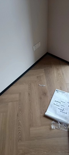 哈尔滨室内地面装饰的双重选择 竹地板与环氧地坪