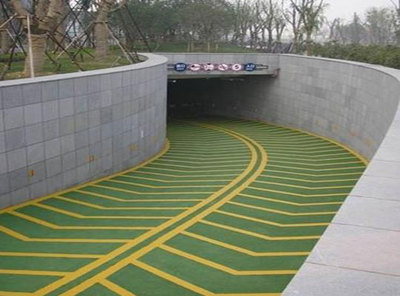 哈尔滨地坪施工专家指南 环氧地坪的选择与施工全解析